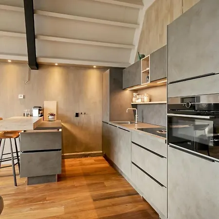 Zeer Luxe In * Harderwijk